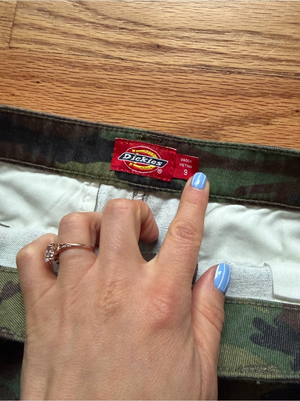 Dickies Womens Camo Cargo Skirt Size 9 (waist 31) - Picture 4 of 4